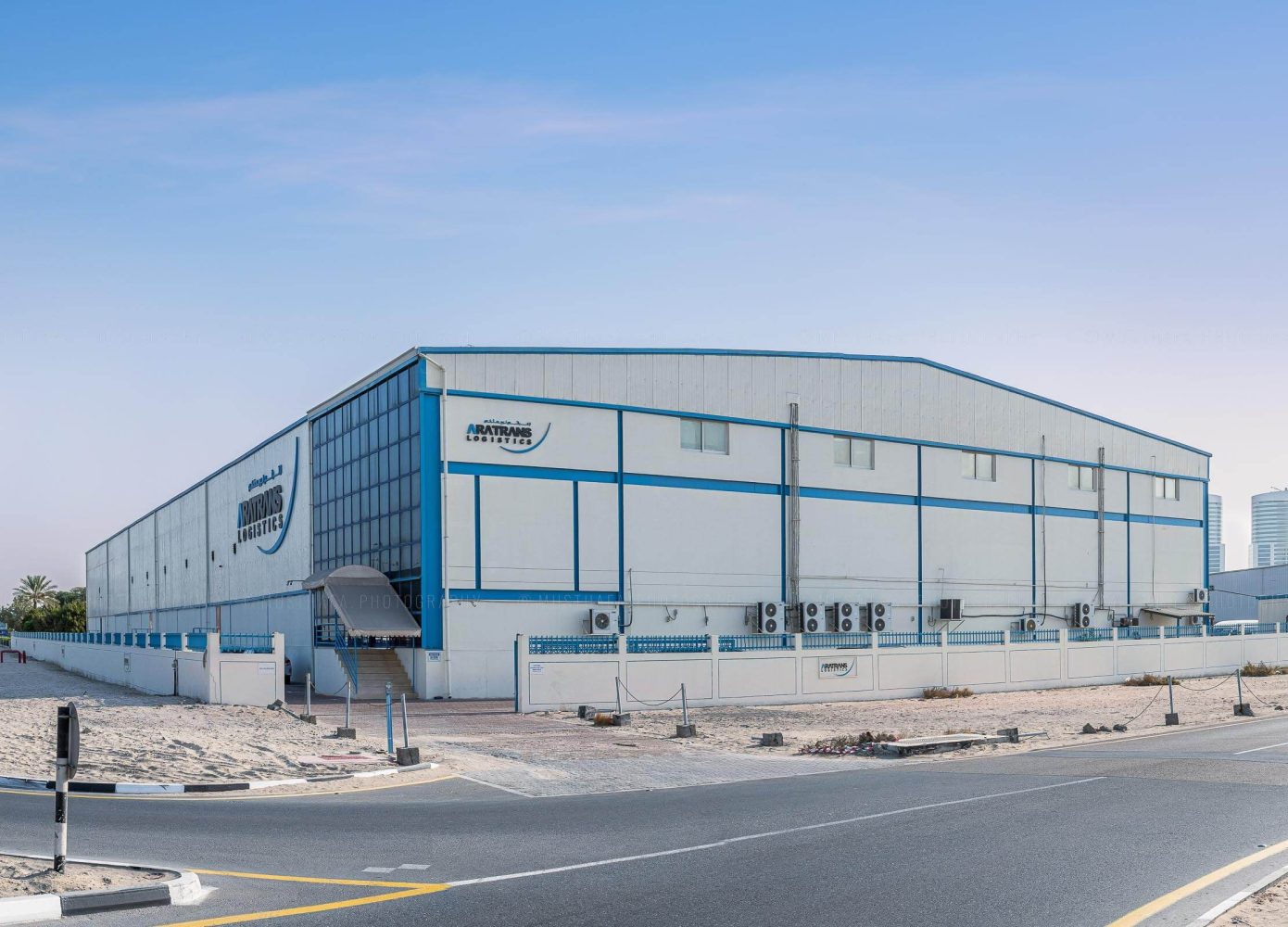 Aratrans Logistics Dubai Warehouse photographer storage photography distribution industrial factory Saudi Arabia KSA Riyadh 03
