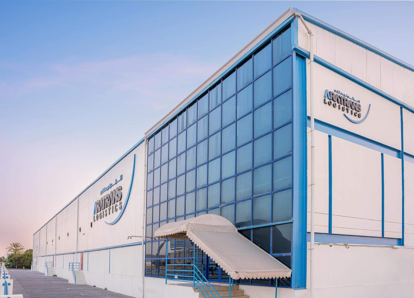 Aratrans Logistics Dubai Warehouse photographer storage photography distribution industrial factory Saudi Arabia KSA Riyadh 04